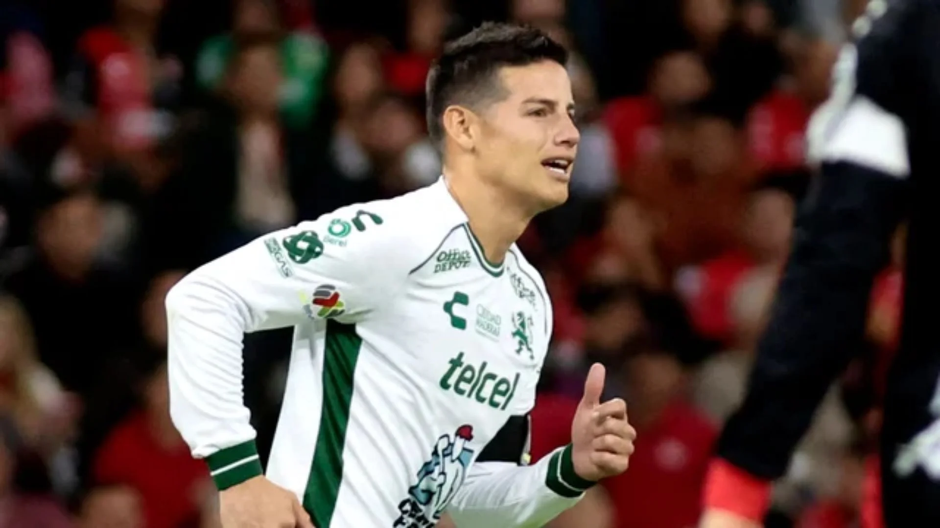 James Rodríguez, con el conjunto de Leones de México