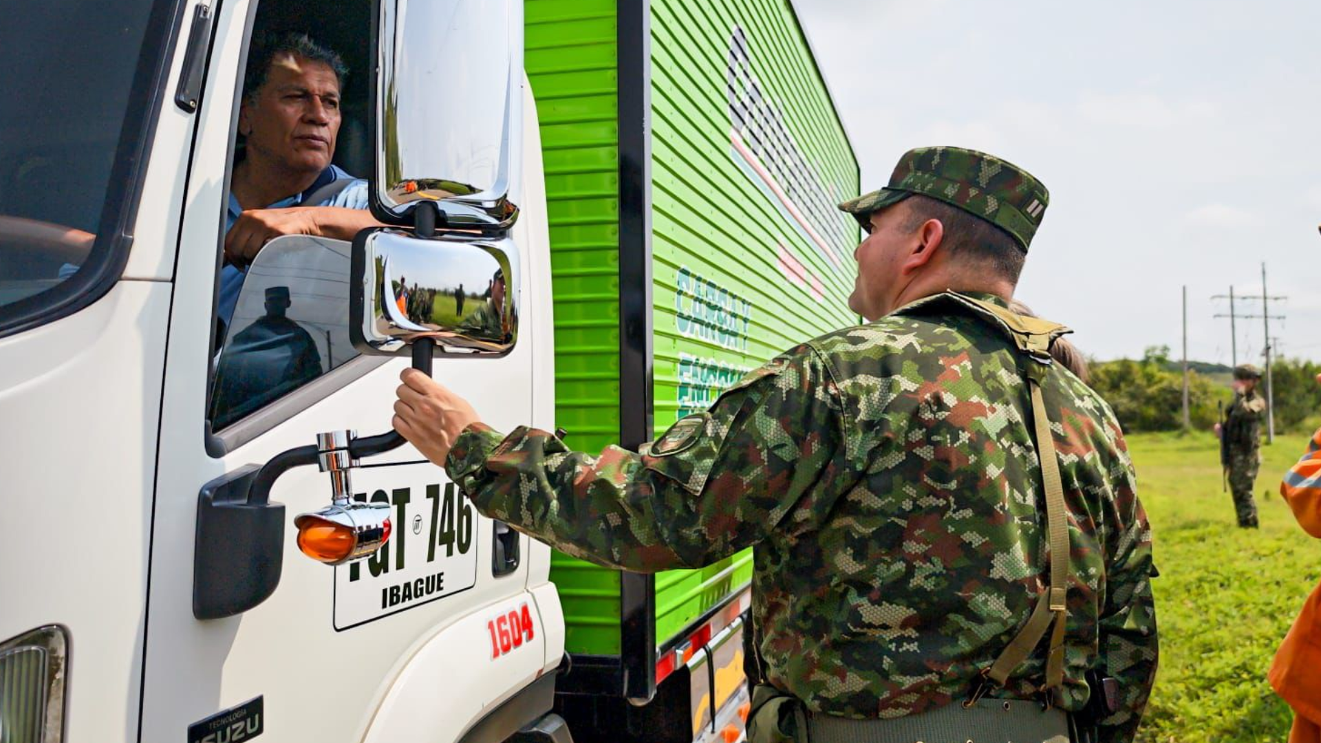 Tropas del Ejército Nacional desplegadas en las vías. 