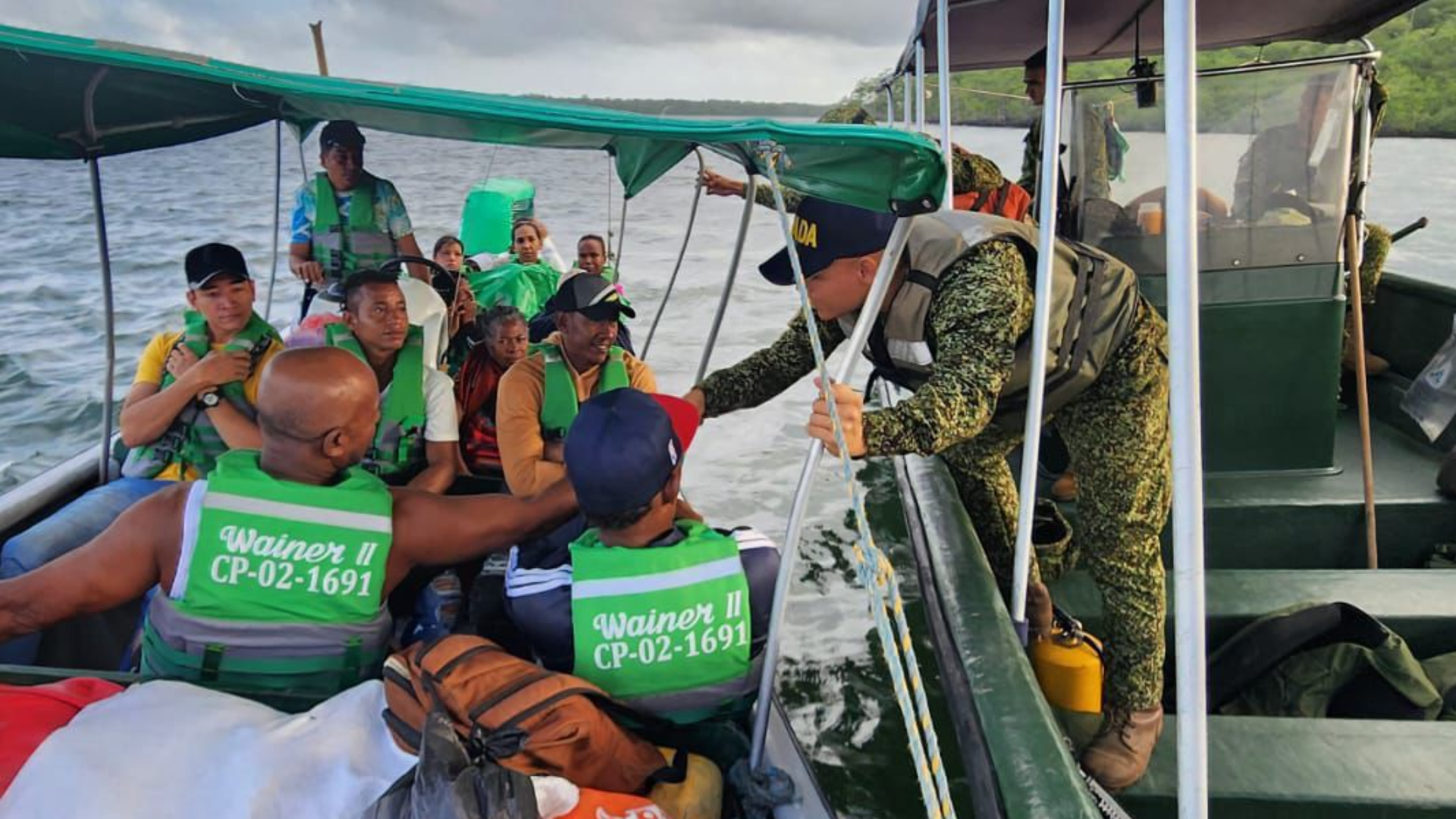 Marinos de la Armada Nacional. 