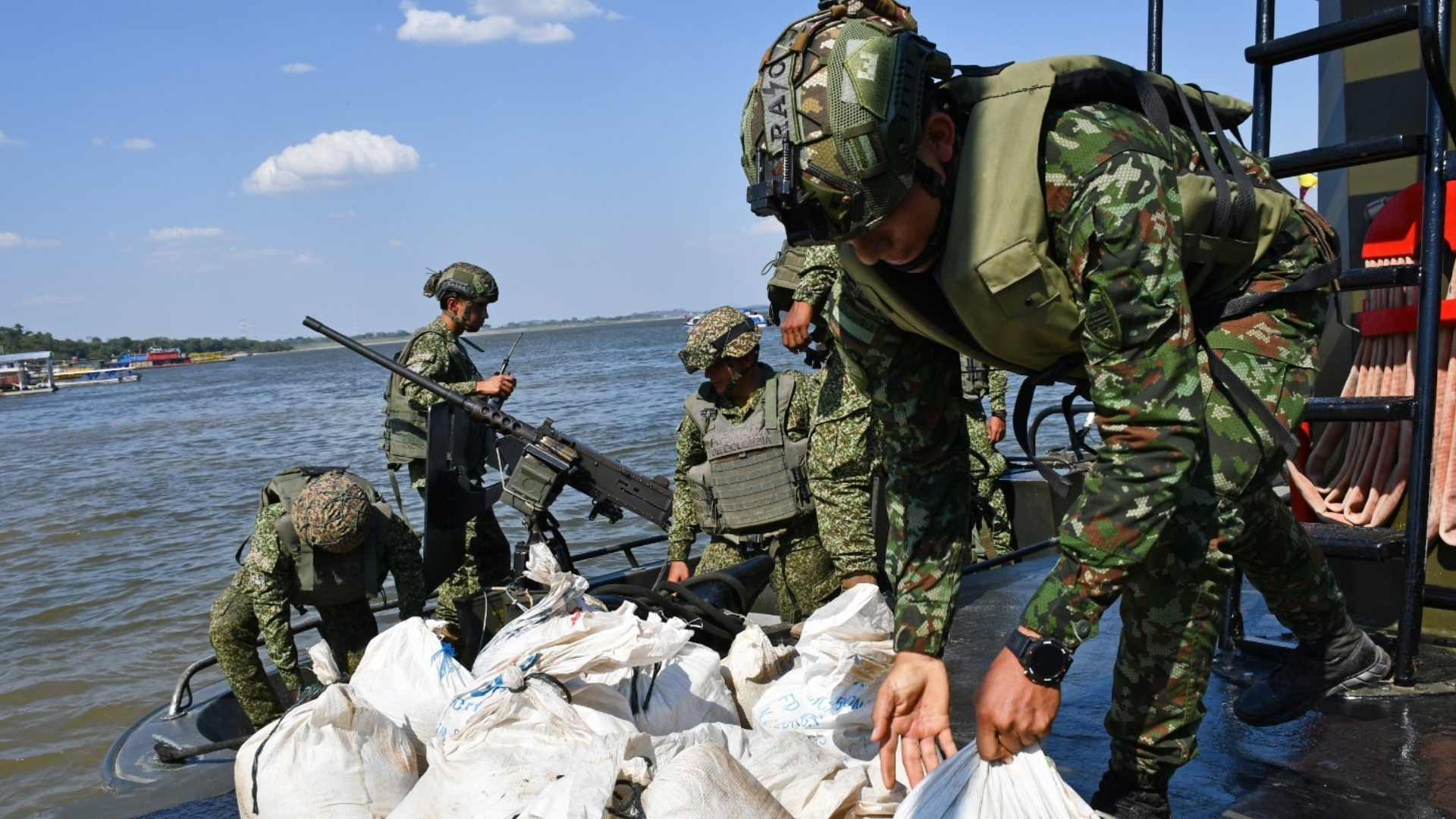 Operaciones de interdicción marítima de la Armada Nacional. 