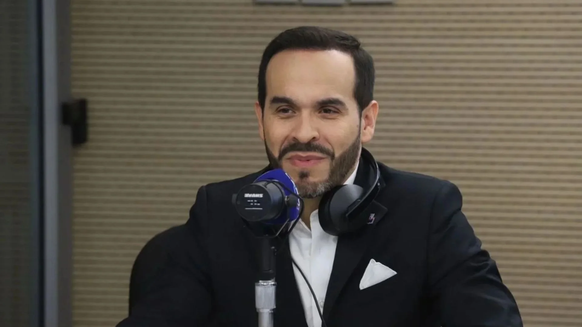 El candidato de derecha busca el voto útil en su campaña, según analistas.