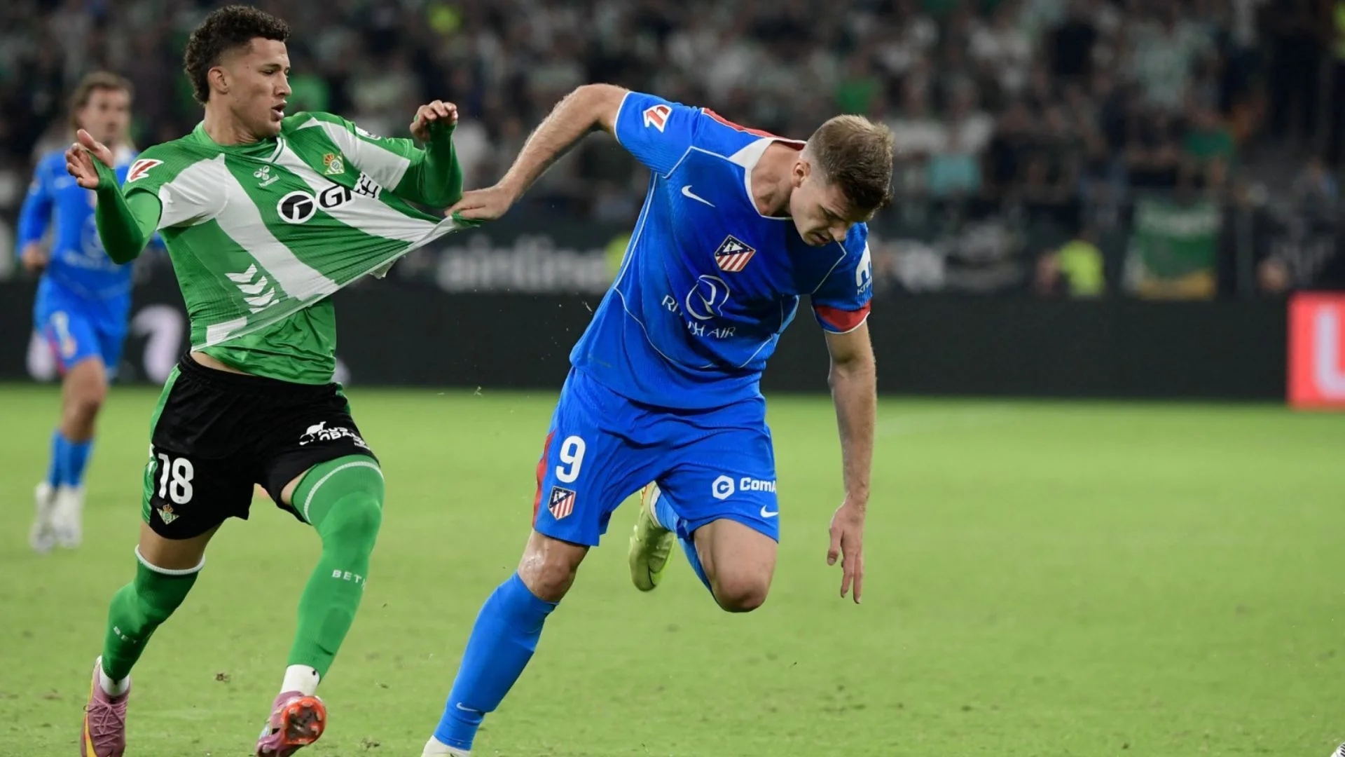 El jugador tuvo problemas con los directivos y su actitud extradeportiva no le permitiría seguir en el equipo.