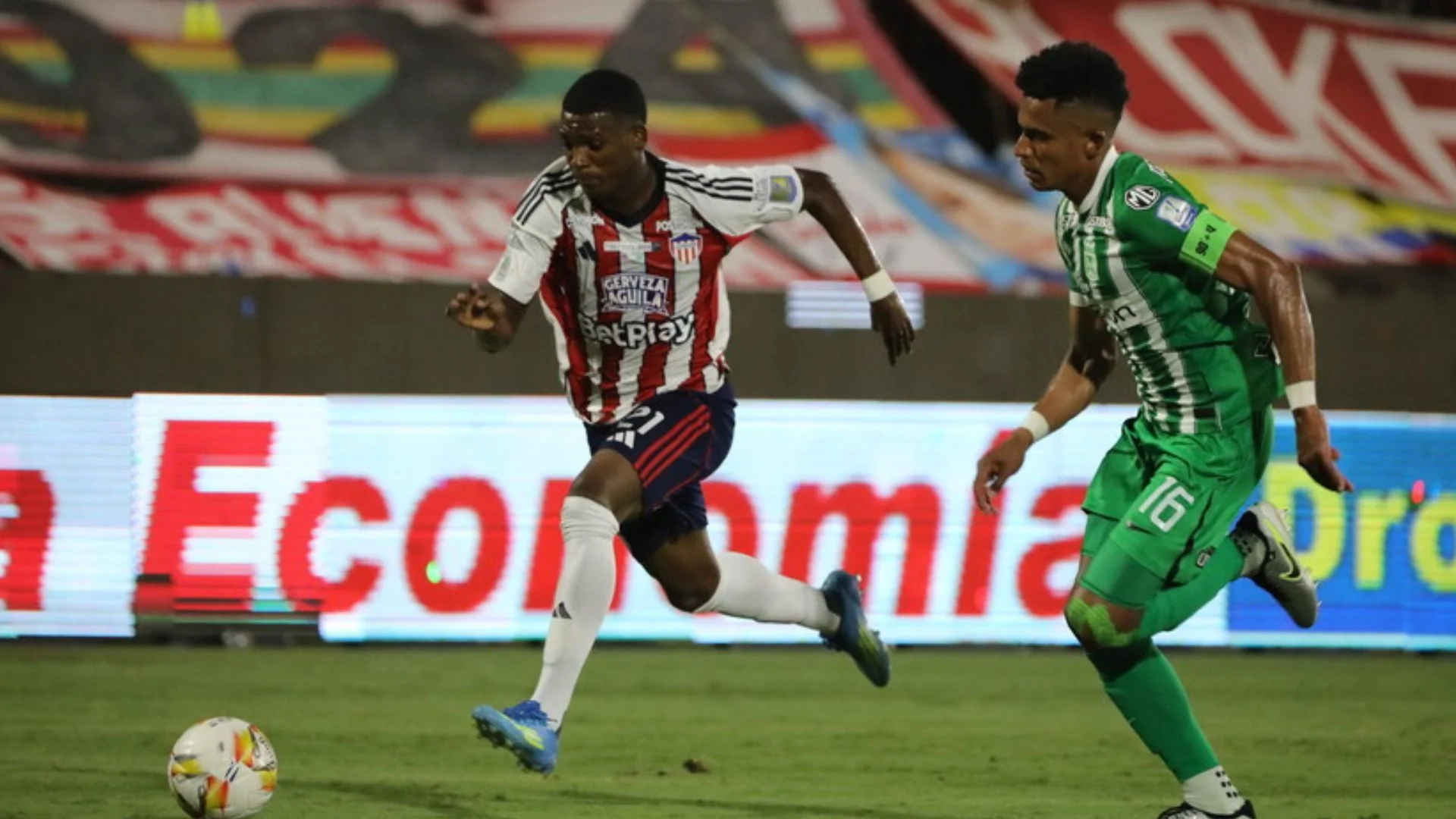 El equipo 'tiburón' goleó a Nacional en casa y se defendió en Medellín.