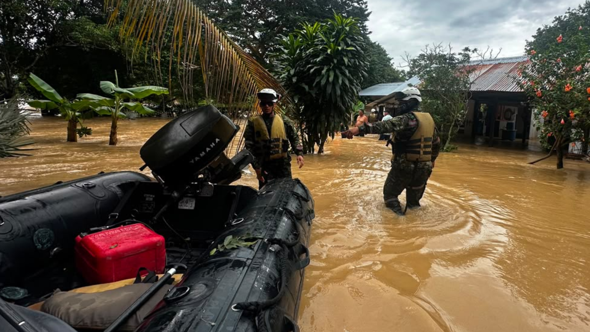 Soldados de la Brigada de Ingenieros de Atención y Prevención de Desastres del Ejército Nacional.
