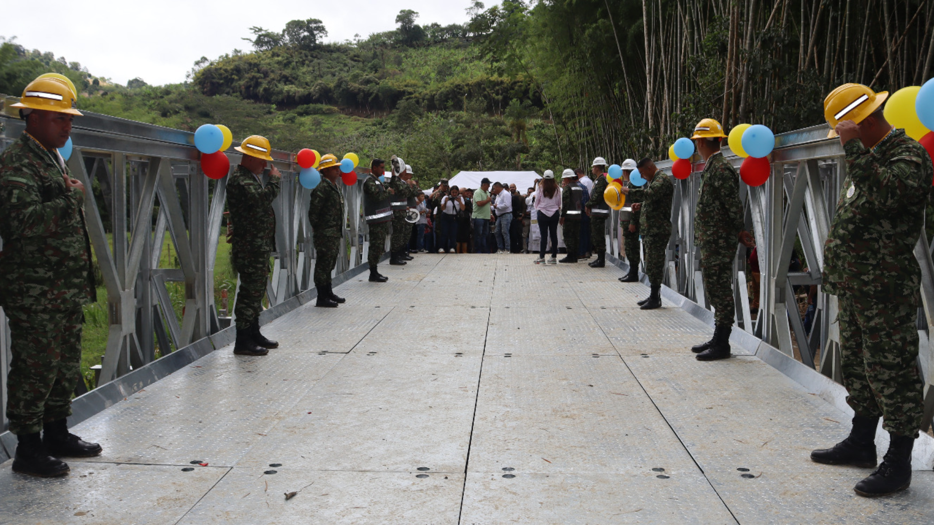 Ingenieros militares del Ejército Nacional.